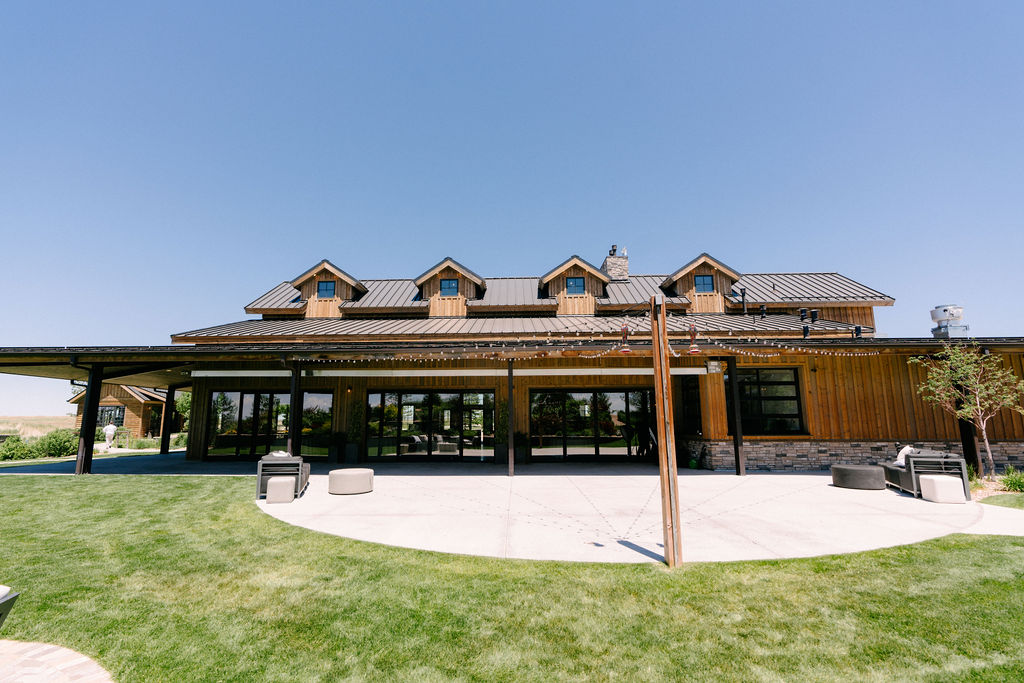 Details of the Bonnie Blue wedding venues near Denver from the back patio